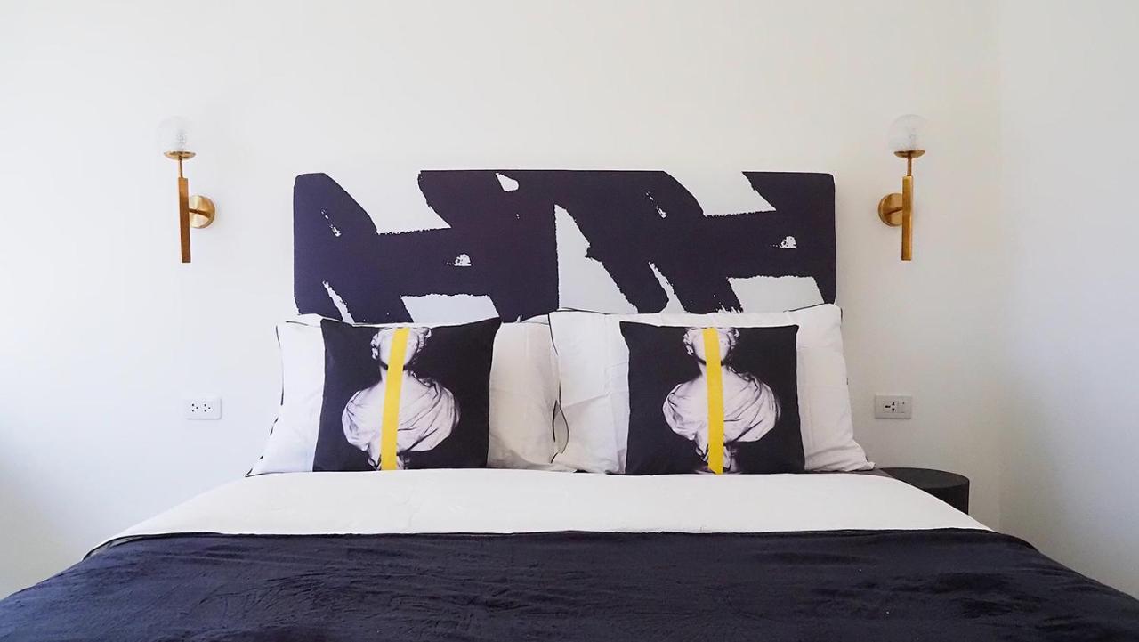 Kunst Apartment Банкок Екстериор снимка